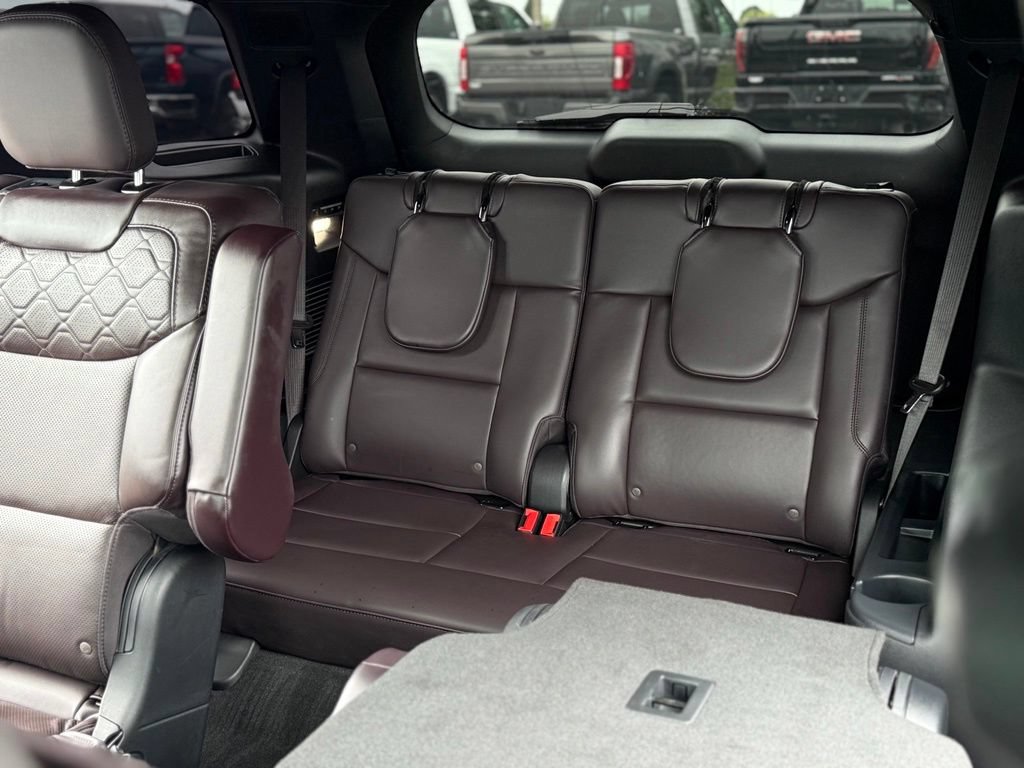 Used 2026 Ford Explorer Platinum w/ LUX Leather Package AWD/4WD image 22