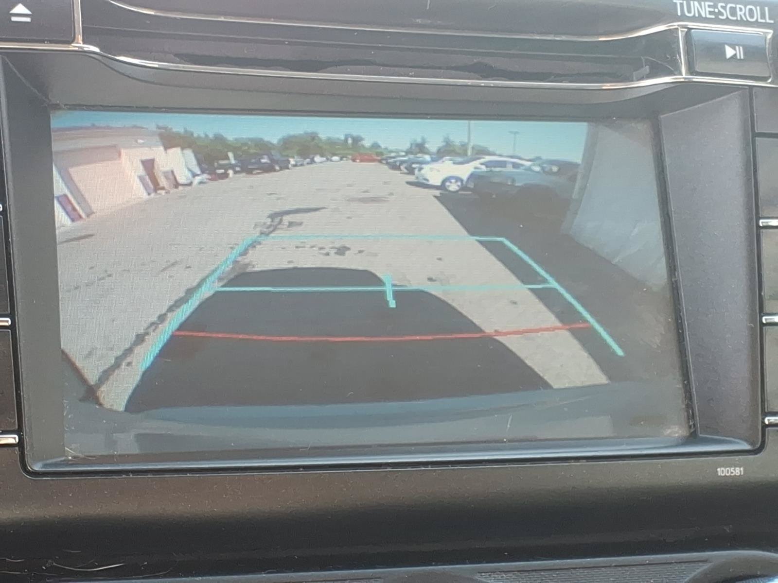 Used 2017 Toyota RAV4 LE FWD image 8