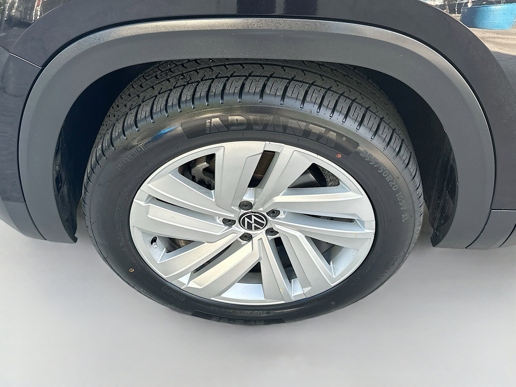 Used 2021 Volkswagen Atlas Cross Sport SE w/ V6 Towing Package image 36