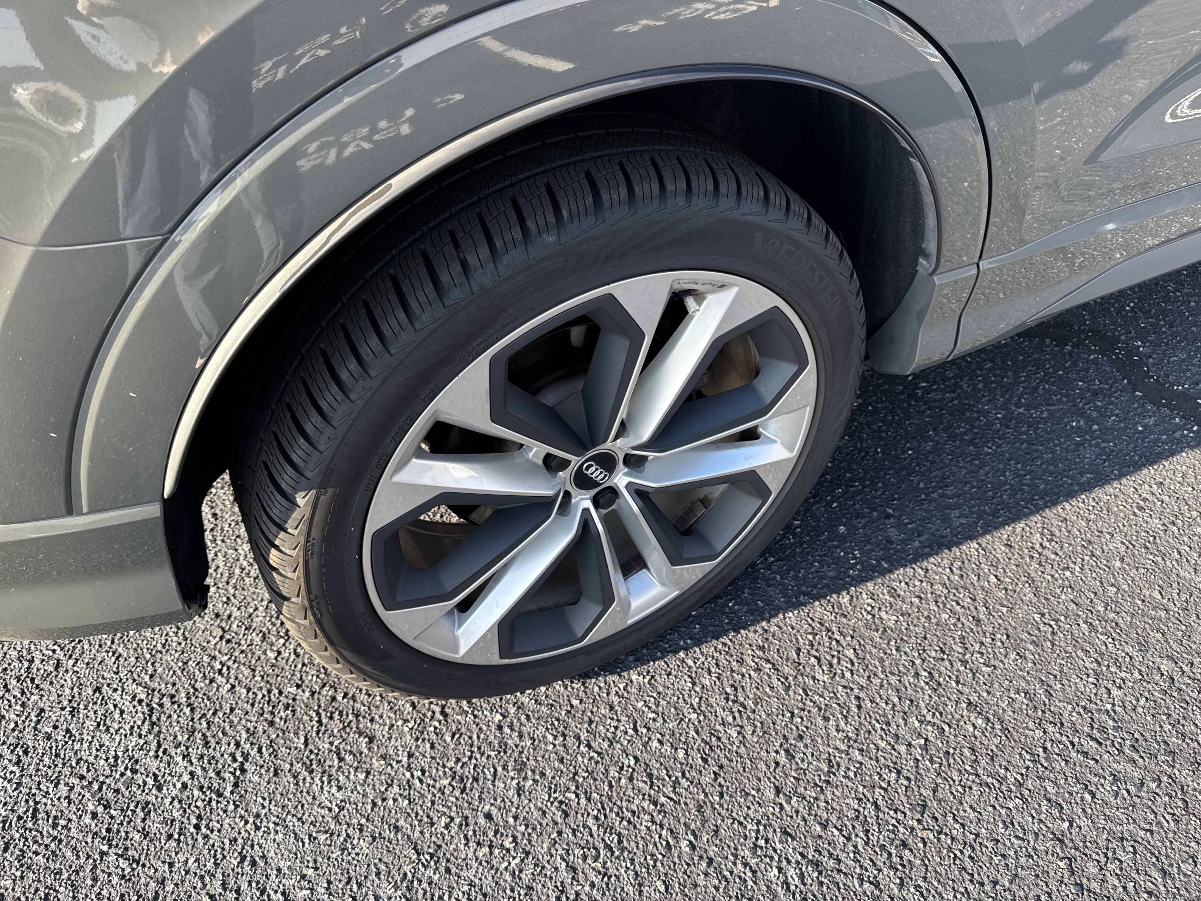 Used 2019 Audi Q3 2.0T Premium Plus AWD/4WD image 8