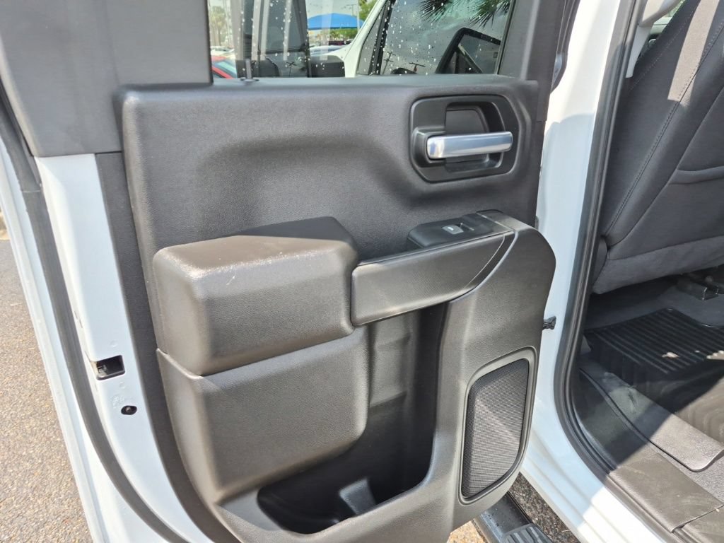 Used 2024 Chevrolet Silverado 2500 Custom w/ Custom Convenience Package RWD image 16