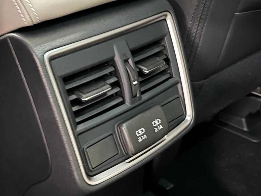 Used 2020 Subaru Forester Limited image 22