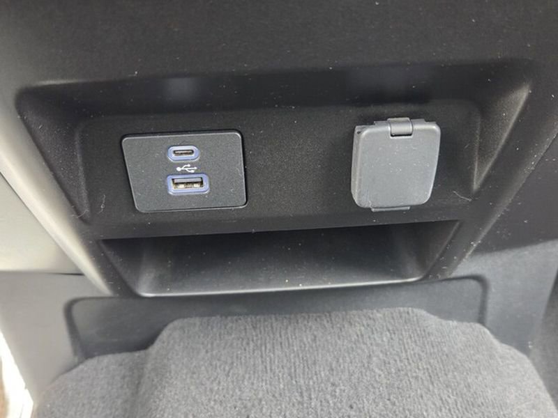 Certified 2021 Ford F350 XLT AWD/4WD image 16