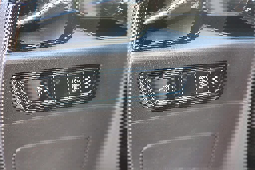 Used 2023 Kia Niro EX image 31