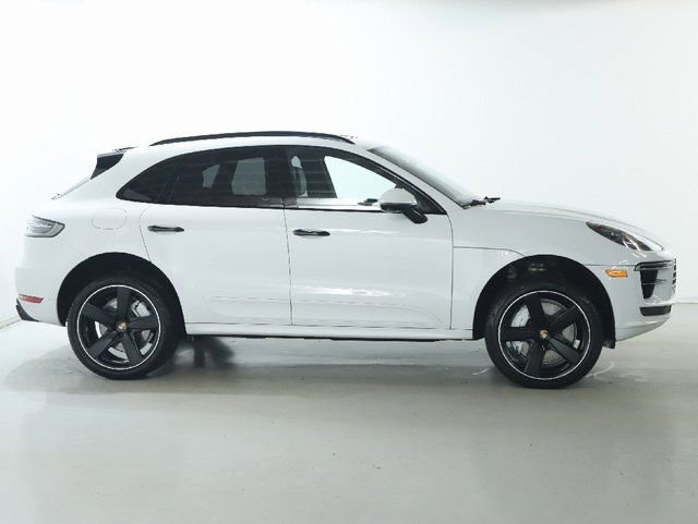 Used 2021 Porsche Macan Turbo image 10