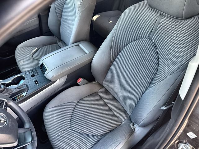 Used 2023 Toyota Highlander XLE image 20