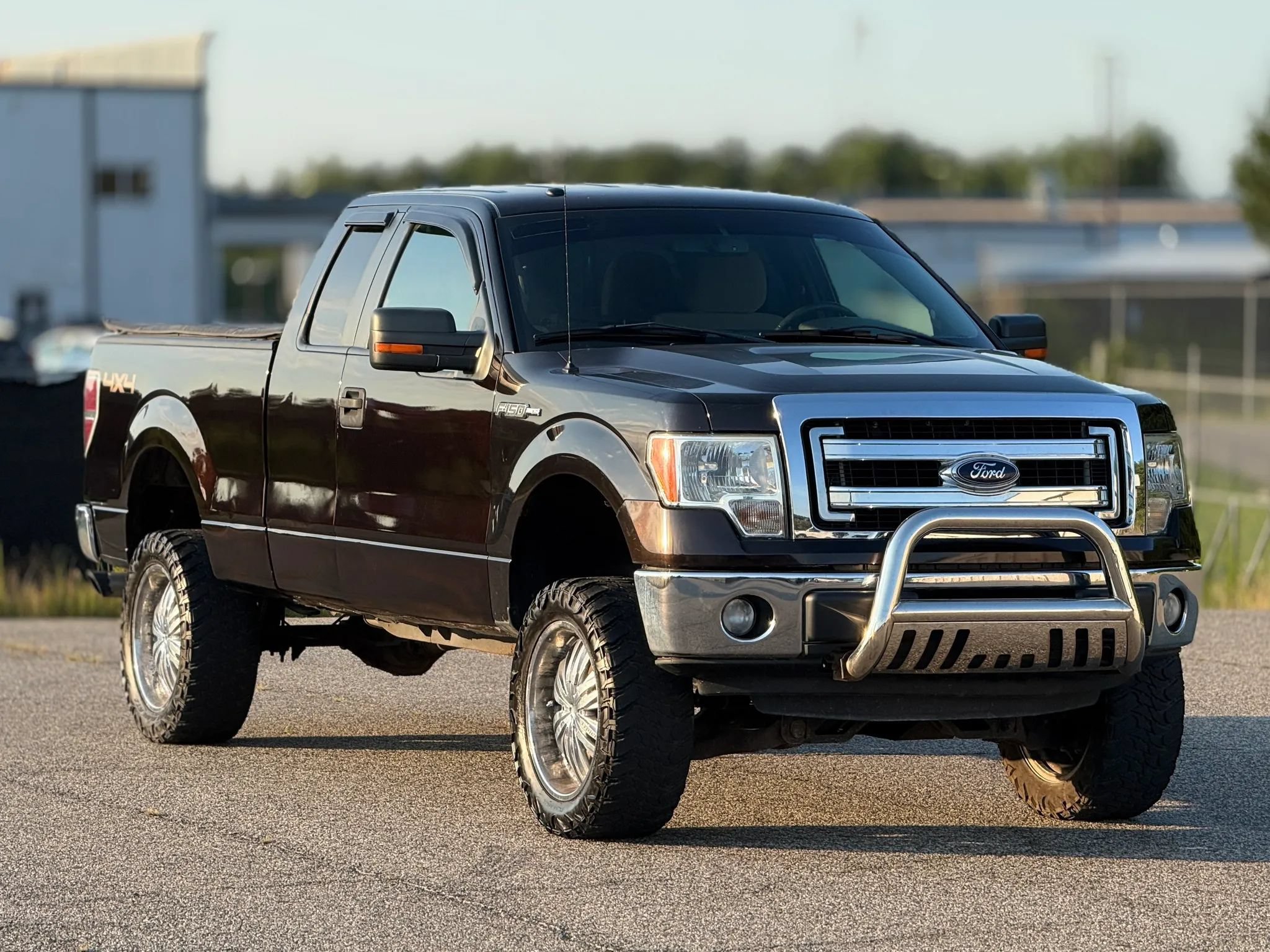 Used 2013 Ford F150 XLT w/ Mid Equipment Group AWD/4WD image 1
