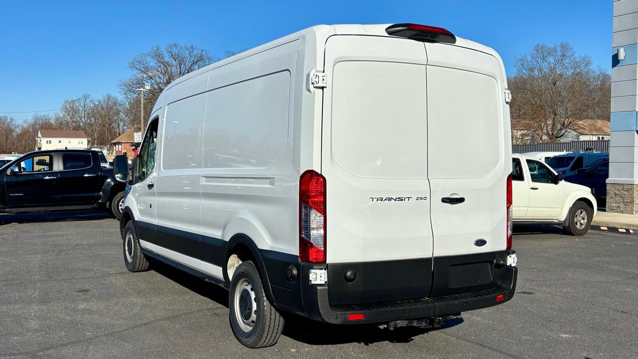 Used 2020 Ford Transit 250 Medium Roof w/ Load Area Protection Package image 8