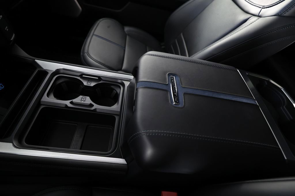 Used 2025 Ford F450 Platinum w/ FX4 Off-Road Package image 40