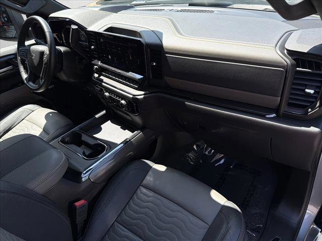 Used 2024 Chevrolet Silverado 2500 ZR2 w/ Technology Package AWD/4WD image 26