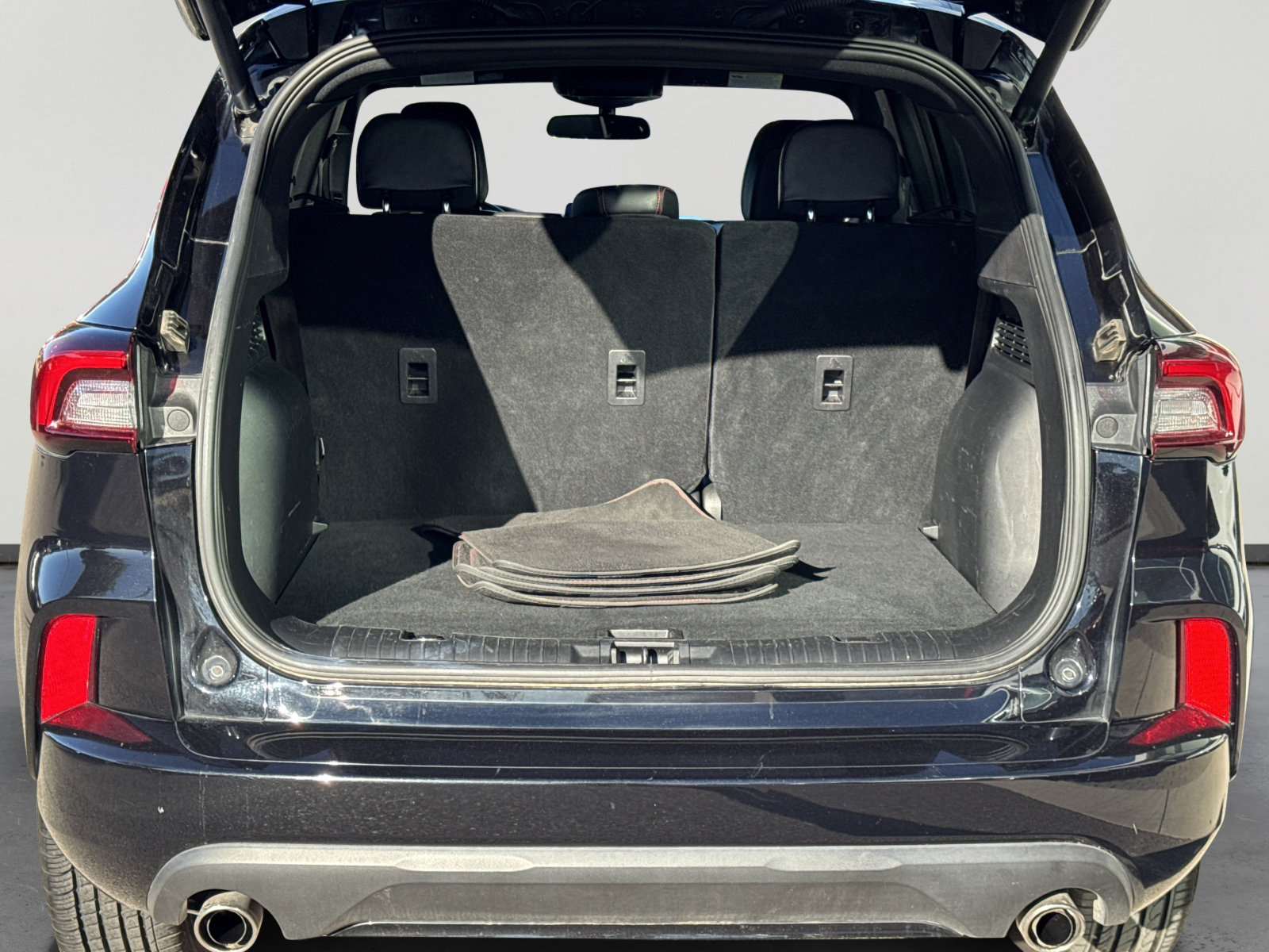 Used 2023 Ford Escape ST-Line image 7