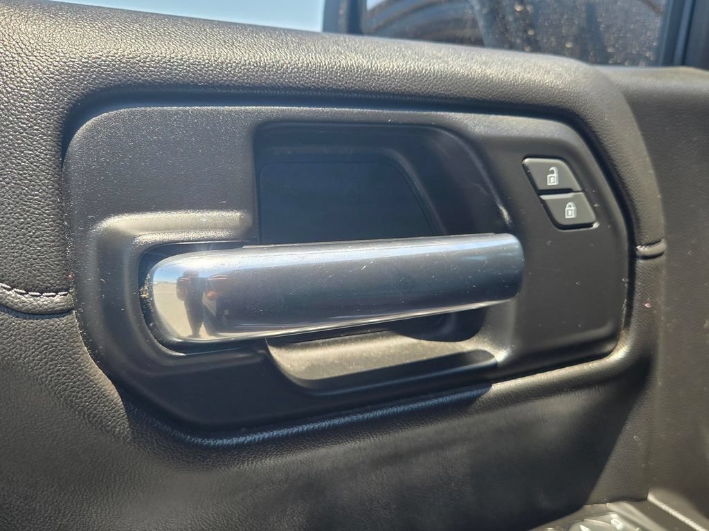 Used 2019 Chevrolet Silverado 1500 RST w/ All-Star Edition AWD/4WD image 15