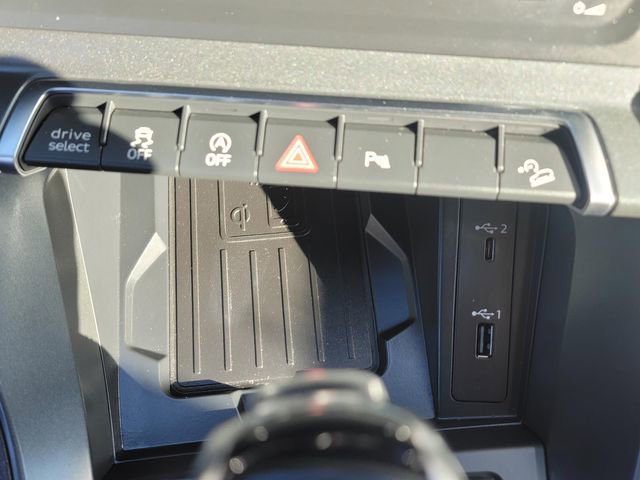 Used 2020 Audi Q3 2.0T Premium Plus w/ Premium Plus Package image 24