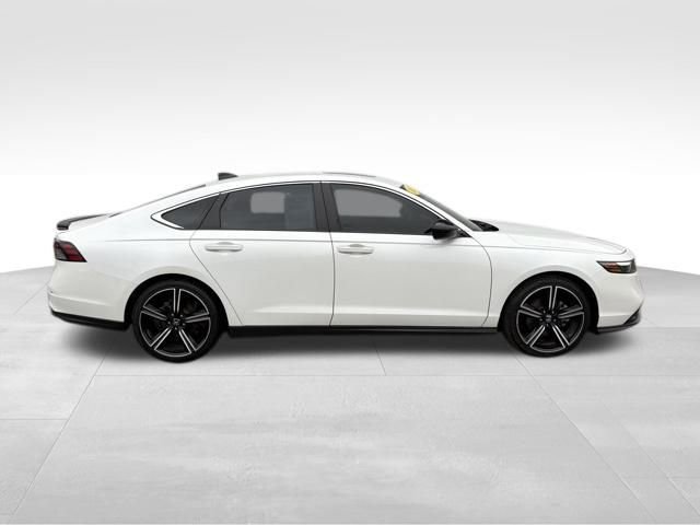 Used 2023 Honda Accord Sport image 4