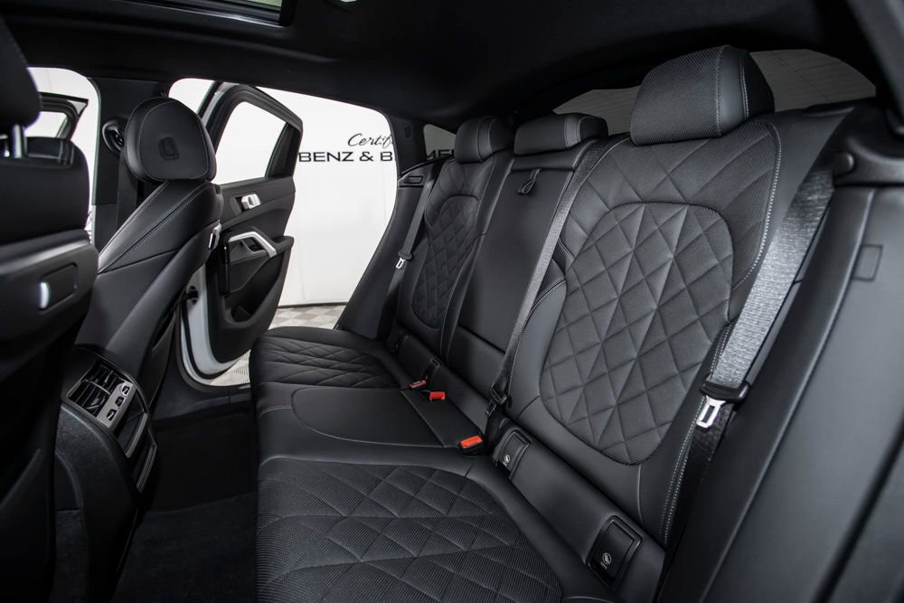 Used 2024 BMW X6 xDrive40i w/ Parking Assistance Package image 16