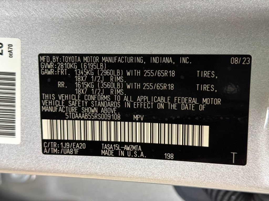 Used 2024 Toyota Grand Highlander AWD image 40