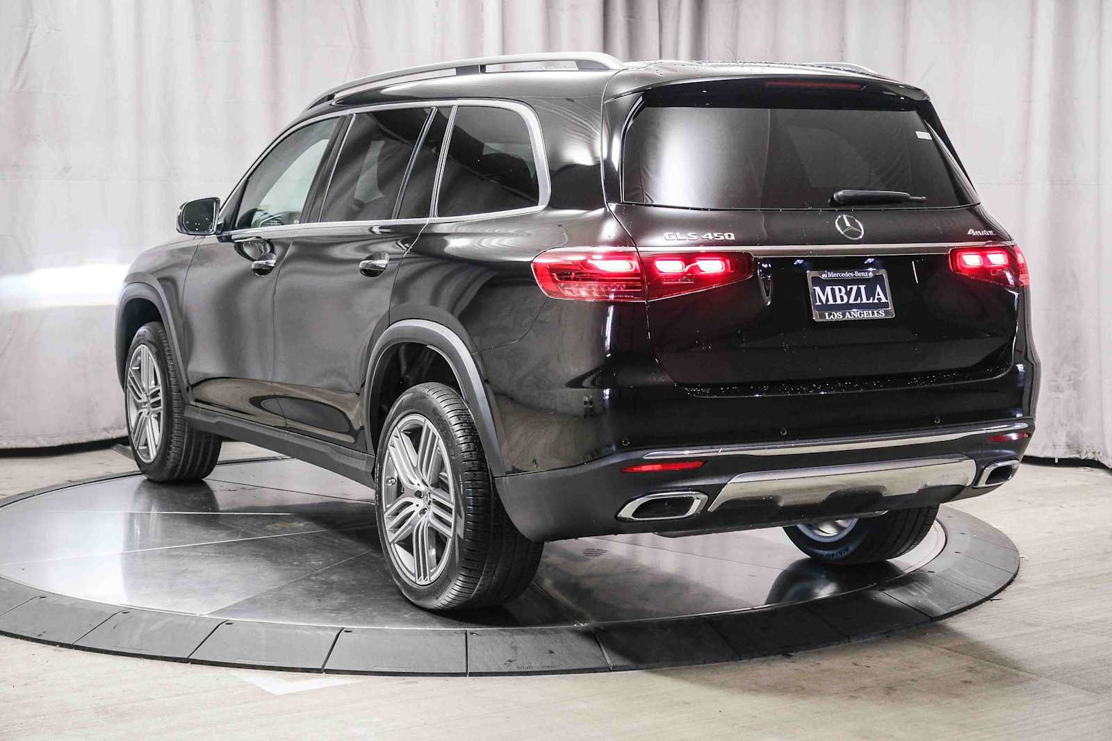 Certified 2024 Mercedes-Benz GLS 450 4MATIC image 2