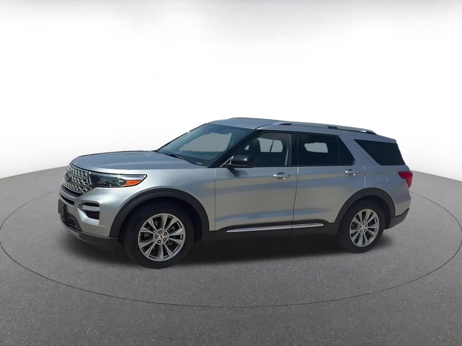 Used 2024 Ford Explorer Limited RWD image 6