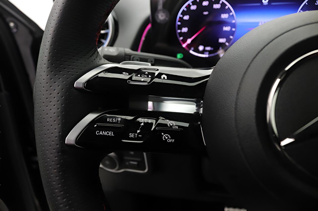 Certified 2025 Mercedes-Benz GLB 250 image 10