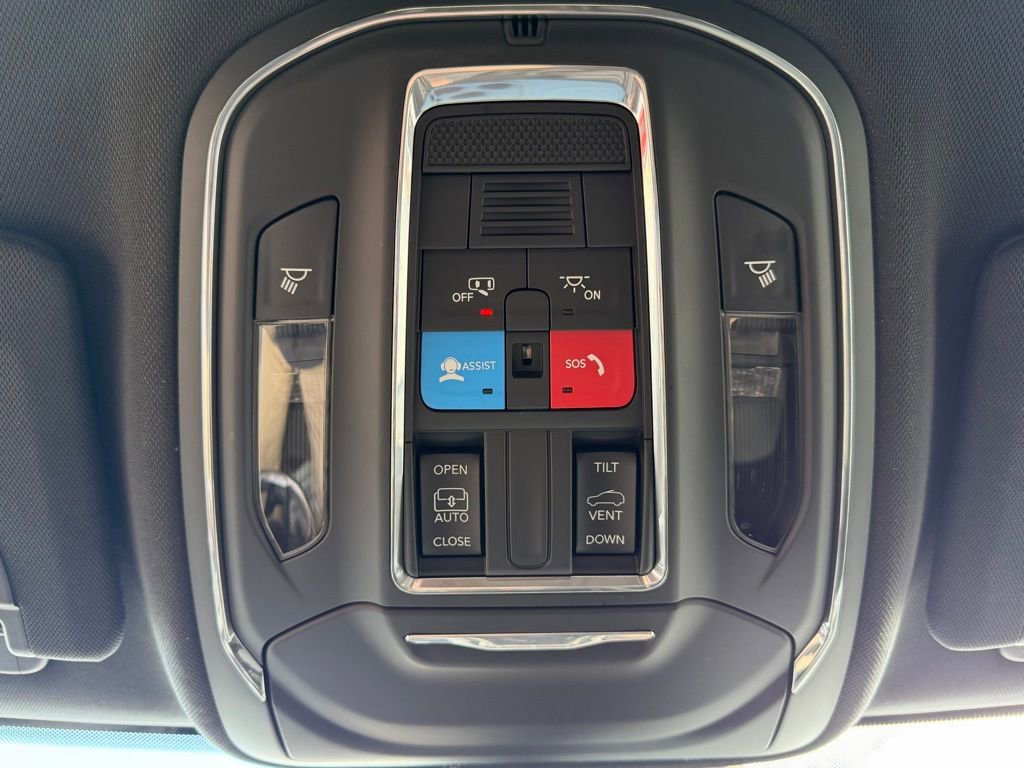 Certified 2024 Jeep Grand Cherokee Laredo X w/ Trailer Tow Package image 26