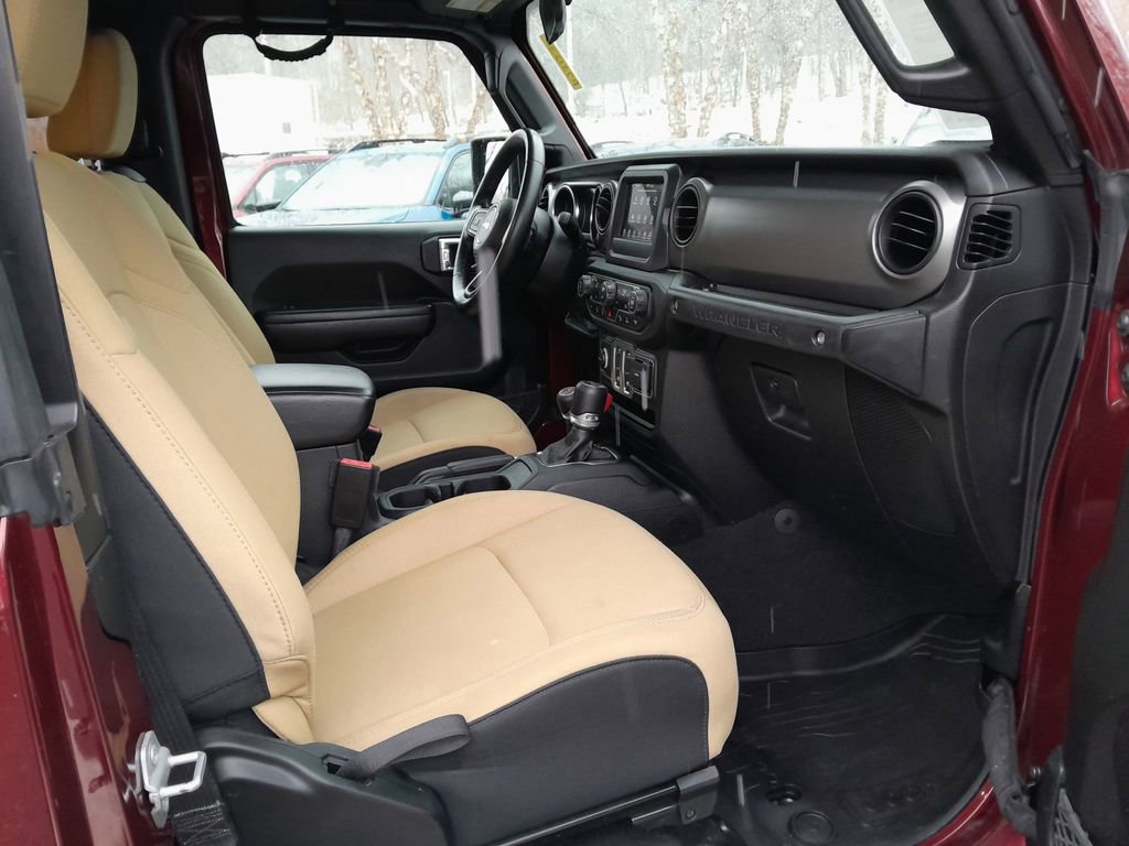 Used 2021 Jeep Wrangler Sport S image 34