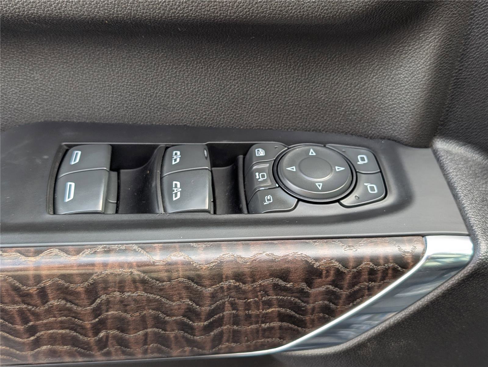 Used 2023 GMC Sierra 3500 Denali w/ Denali Ultimate Package image 19