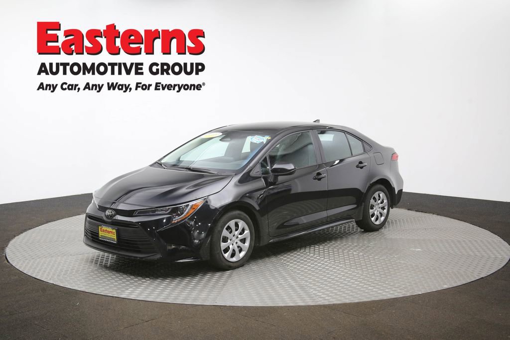 Used 2025 Toyota Corolla LE image 56