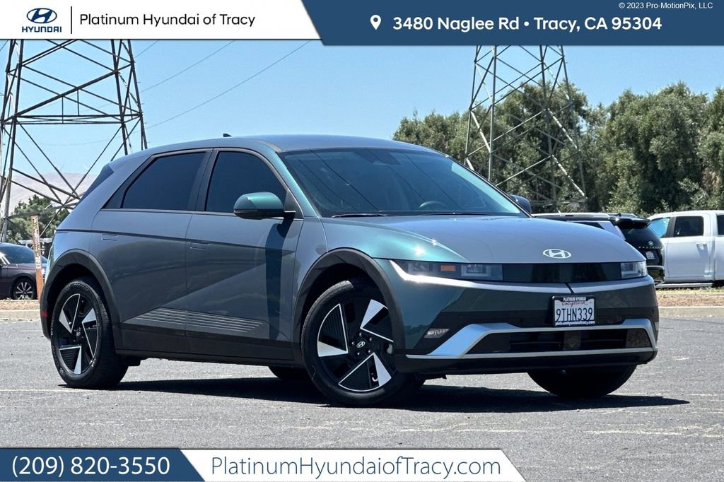 Used 2025 Hyundai Ioniq 5 SE RWD image 1