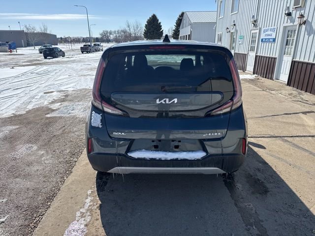 Used 2023 Kia Soul LX w/ LX Technology Package image 6