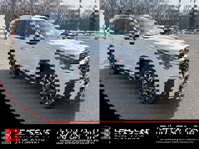 Used 2023 Subaru Ascent Touring image 1