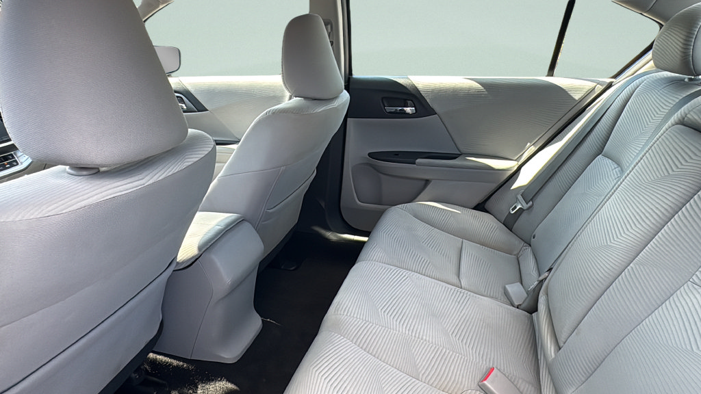 Used 2015 Honda Accord LX image 23