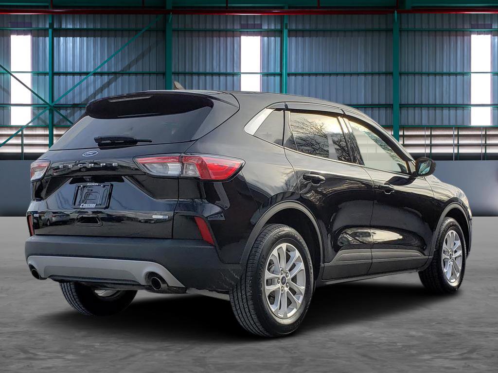 Used 2020 Ford Escape SE image 5