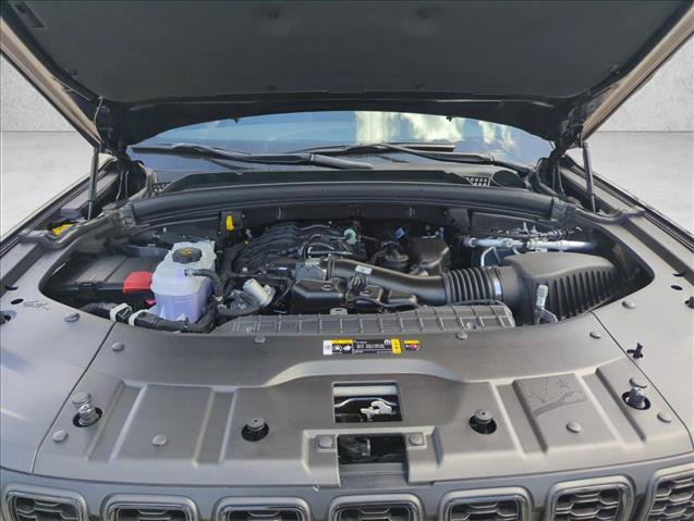 New 2025 Jeep Grand Cherokee Limited w/ Black Appearance Package RWD image 19