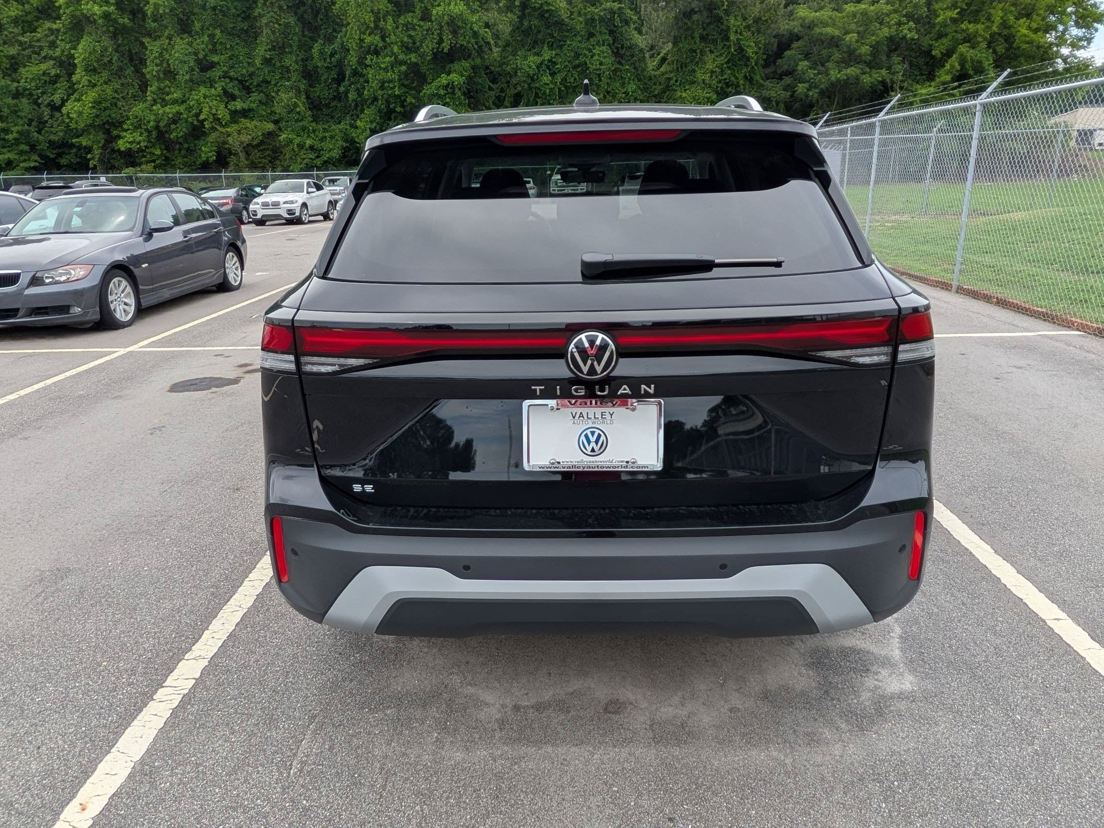New 2026 Volkswagen Tiguan SE FWD image 4