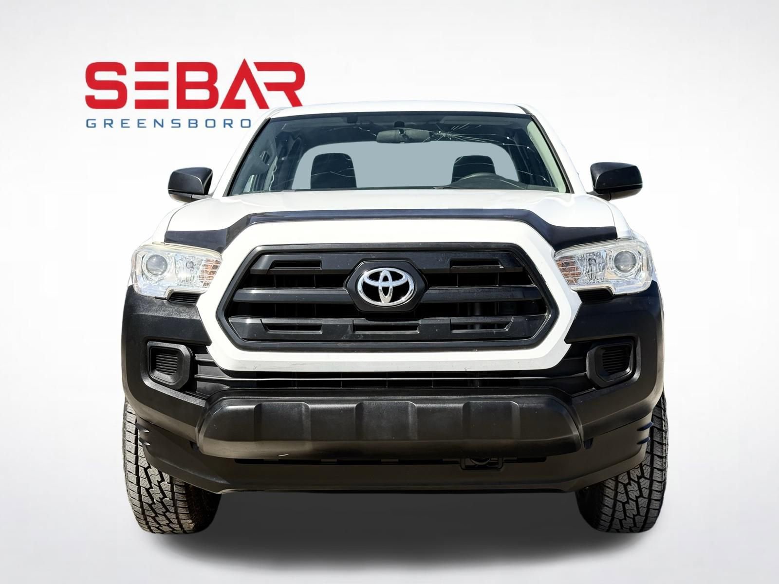 Used 2017 Toyota Tacoma SR image 3