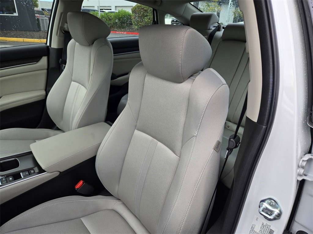 Used 2021 Honda Accord EX image 15