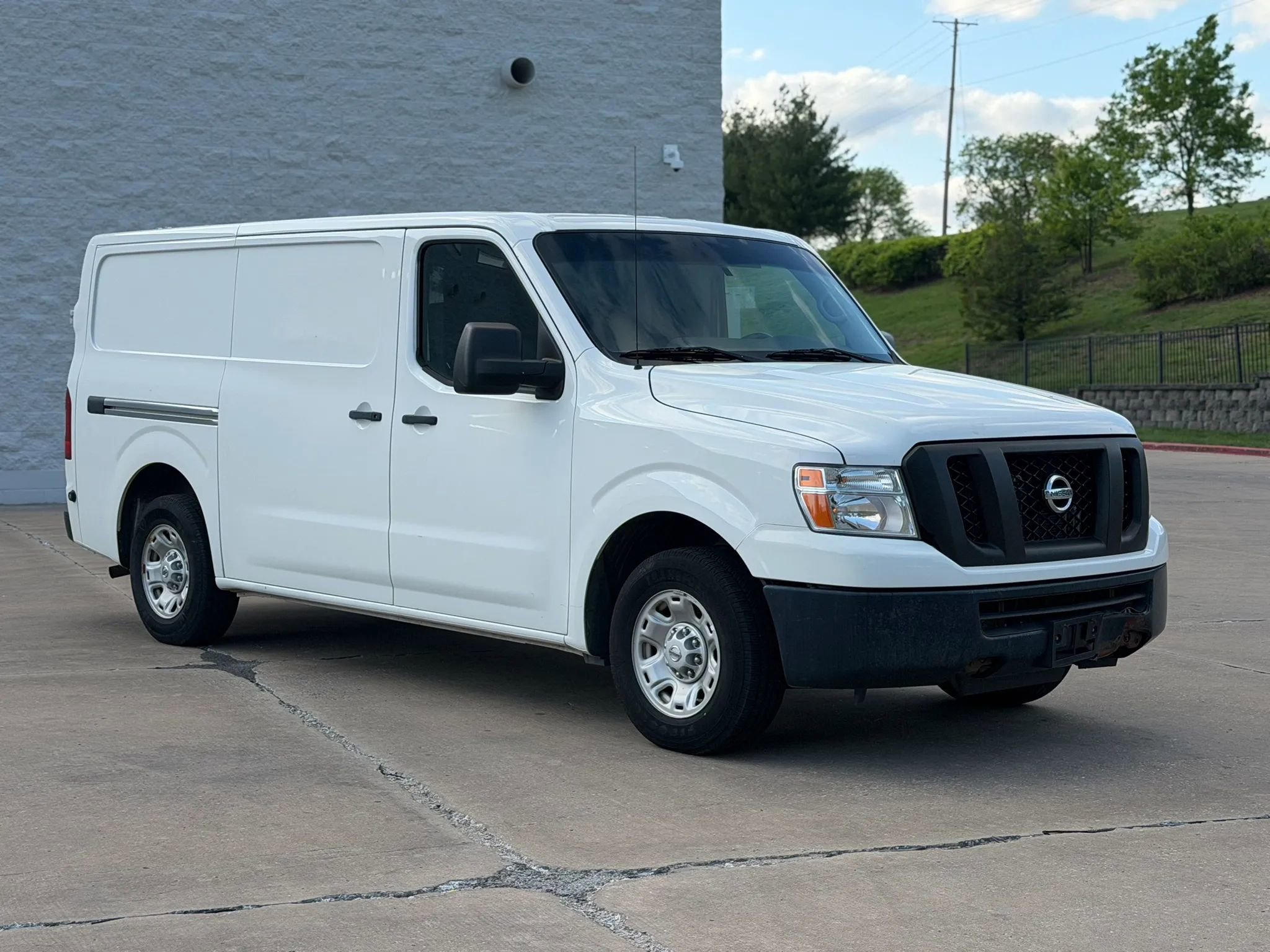 Used 2019 Nissan NV 2500 SV RWD image 9