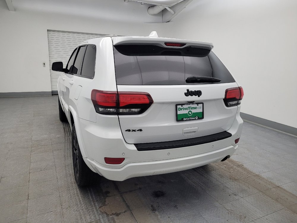 Used 2018 Jeep Grand Cherokee Altitude AWD/4WD image 6