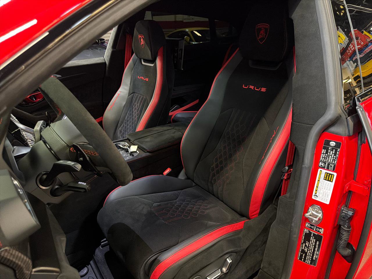 Used 2024 Lamborghini Urus Performante image 23