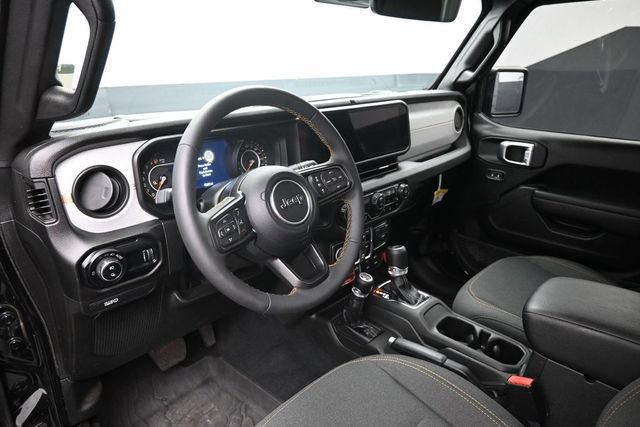 Used 2024 Jeep Gladiator Sport AWD/4WD image 12