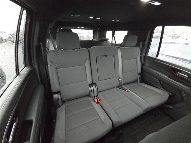 Certified 2025 Chevrolet Suburban LS image 16