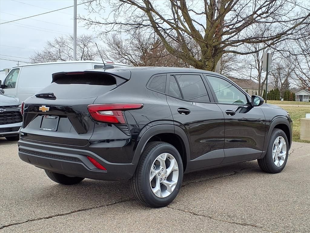 New 2026 Chevrolet Trax LS w/ LS Convenience Package image 4
