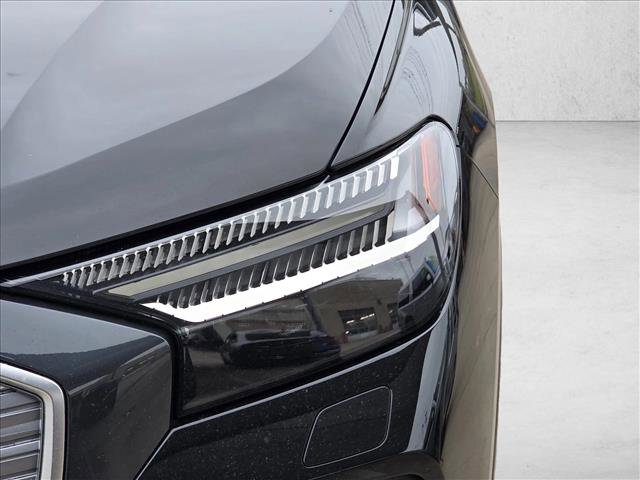 Certified 2022 Audi Q4 e-tron Prestige image 9