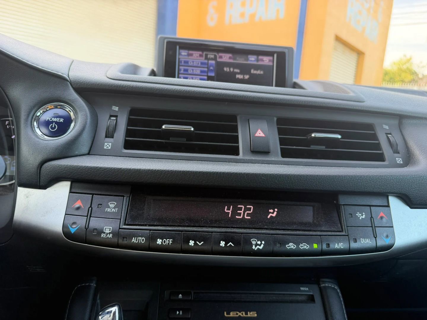 Used 2013 Lexus CT 200h w/ Premium Pkg w/Navigation FWD image 25