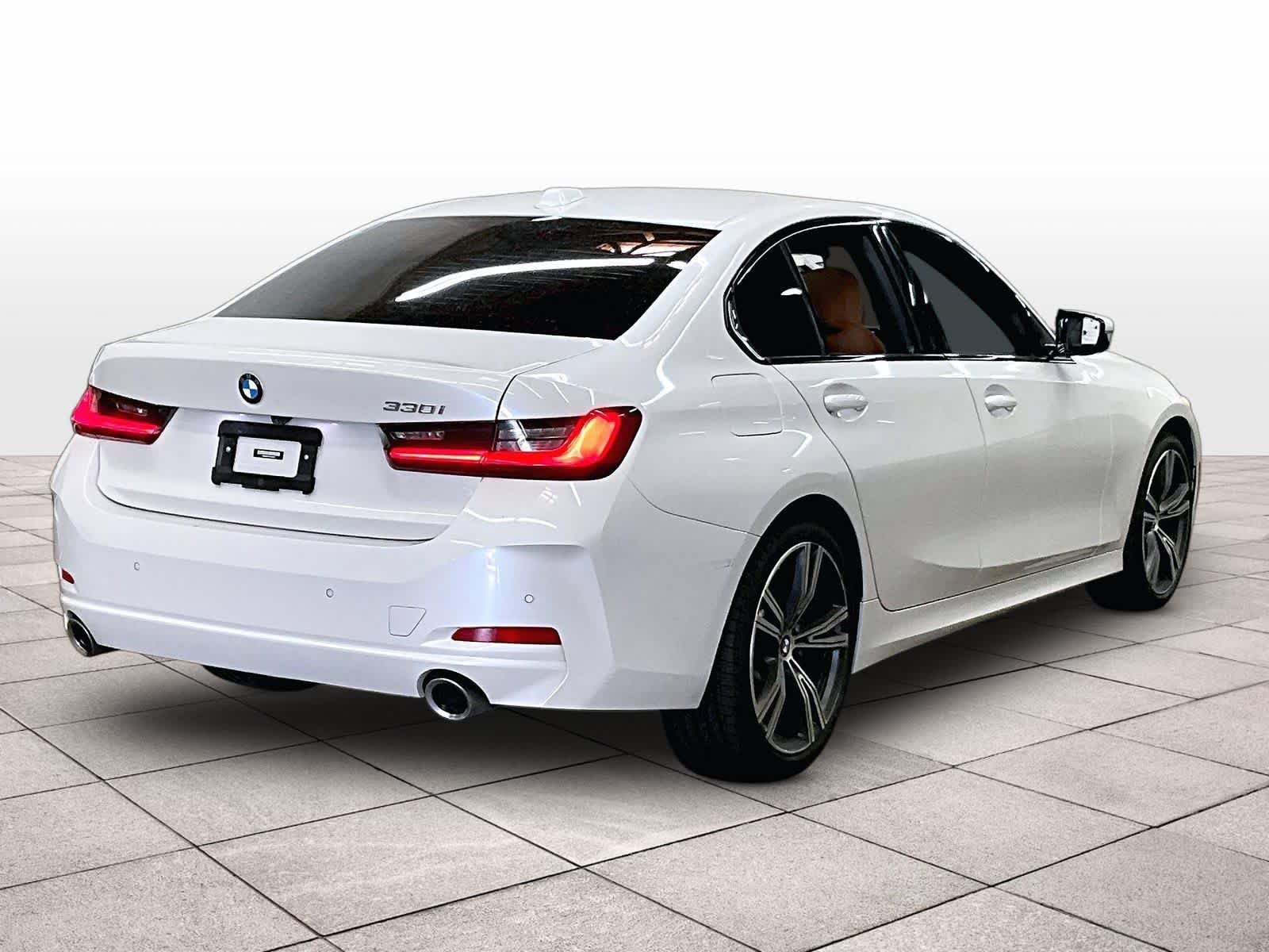 Used 2023 BMW 330i Sedan w/ Driving Assistance Package RWD image 15