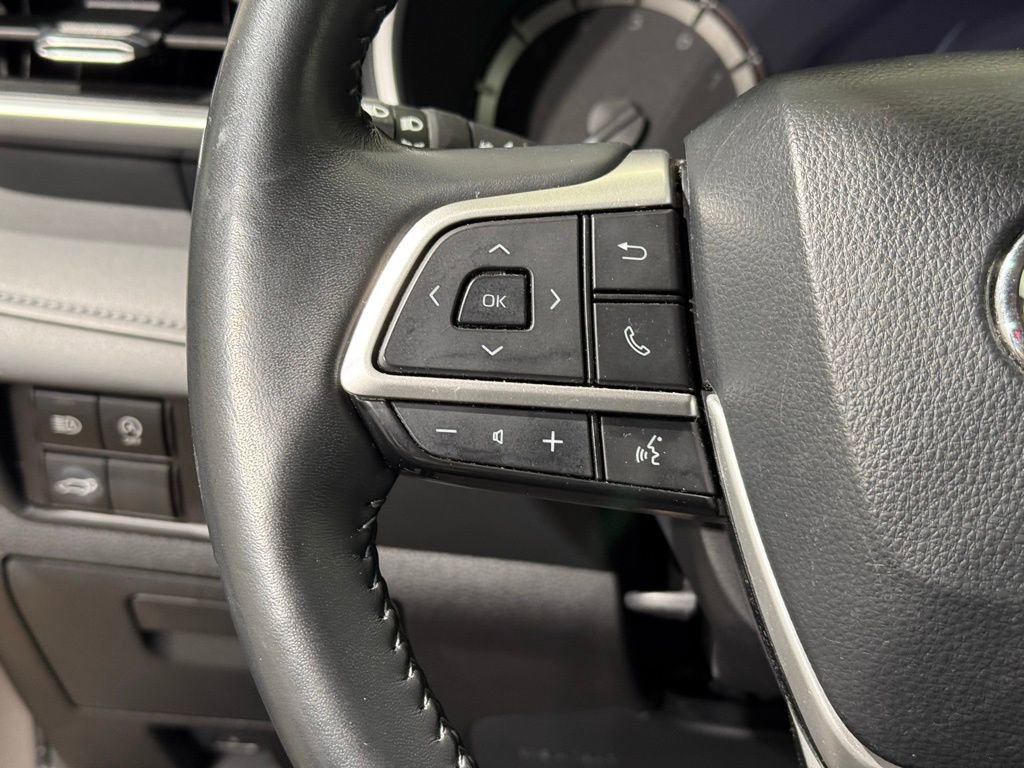 Certified 2024 Toyota Highlander XLE image 26