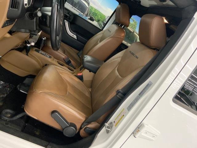 Used 2017 Jeep Wrangler Unlimited Rubicon w/ Connectivity Group image 10