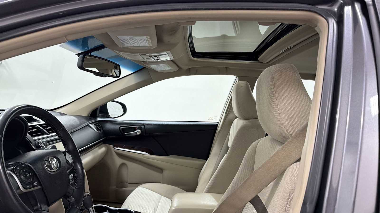 Used 2013 Toyota Camry XLE w/ Convenience Pkg image 24