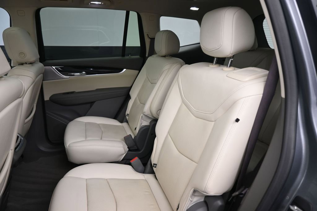 Used 2021 Cadillac XT6 Premium Luxury FWD image 14