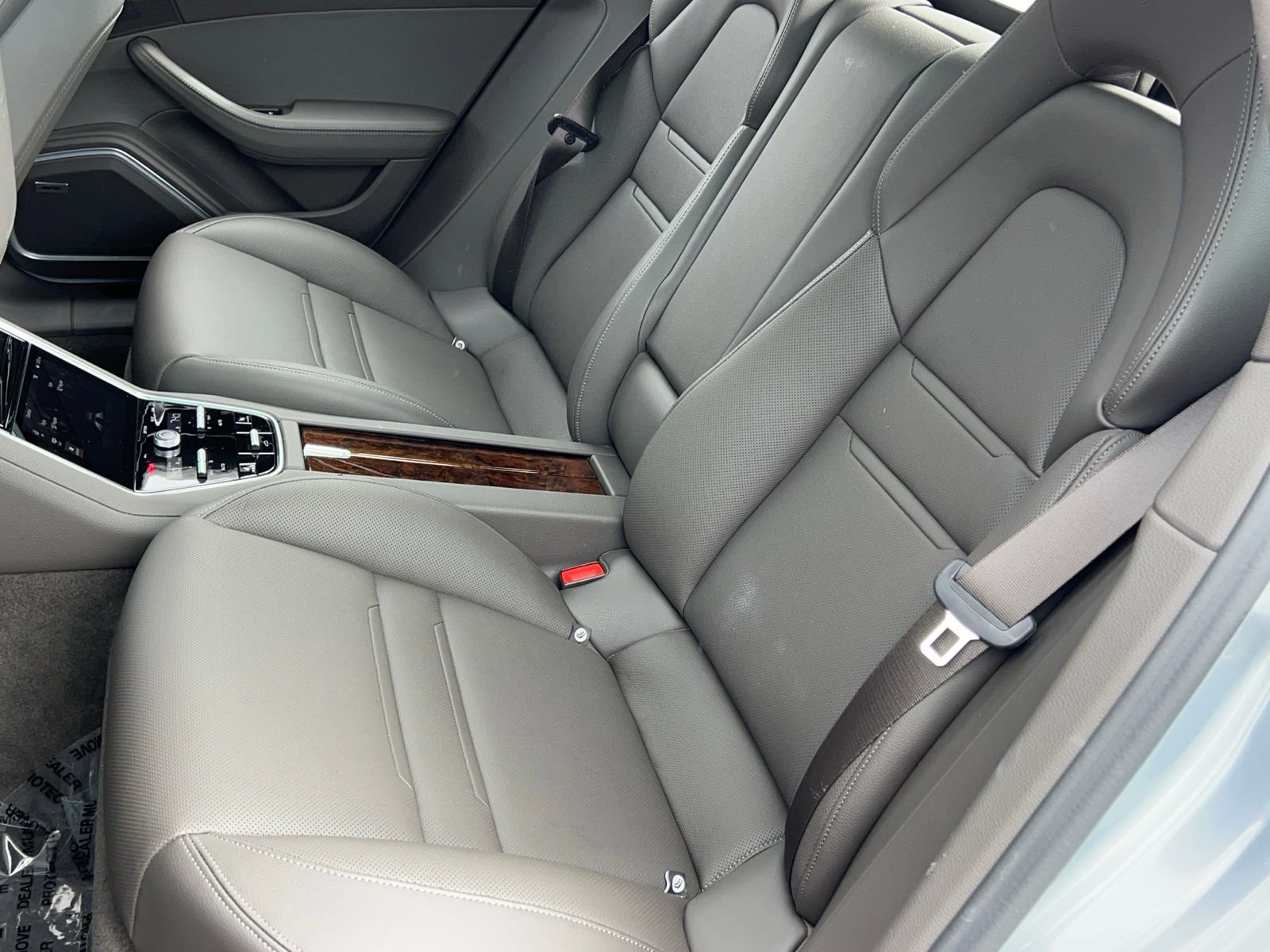 Certified 2023 Porsche Panamera 4 Platinum Edition image 16